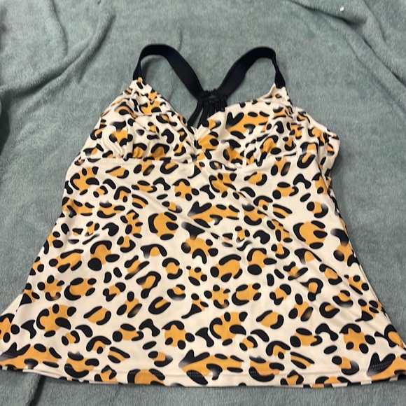 Beautiful Tankini top - Picture 2 of 4